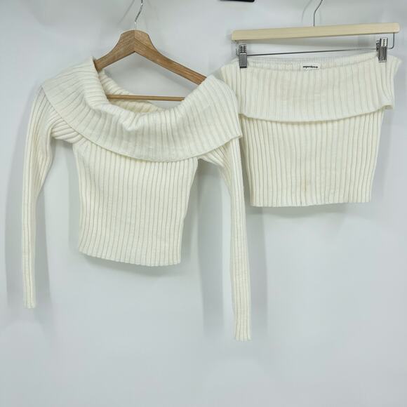 superdown | Ava Skirt Set in Cream Off White Ribbed Knit Top & Mini S - Picture 2 of 7